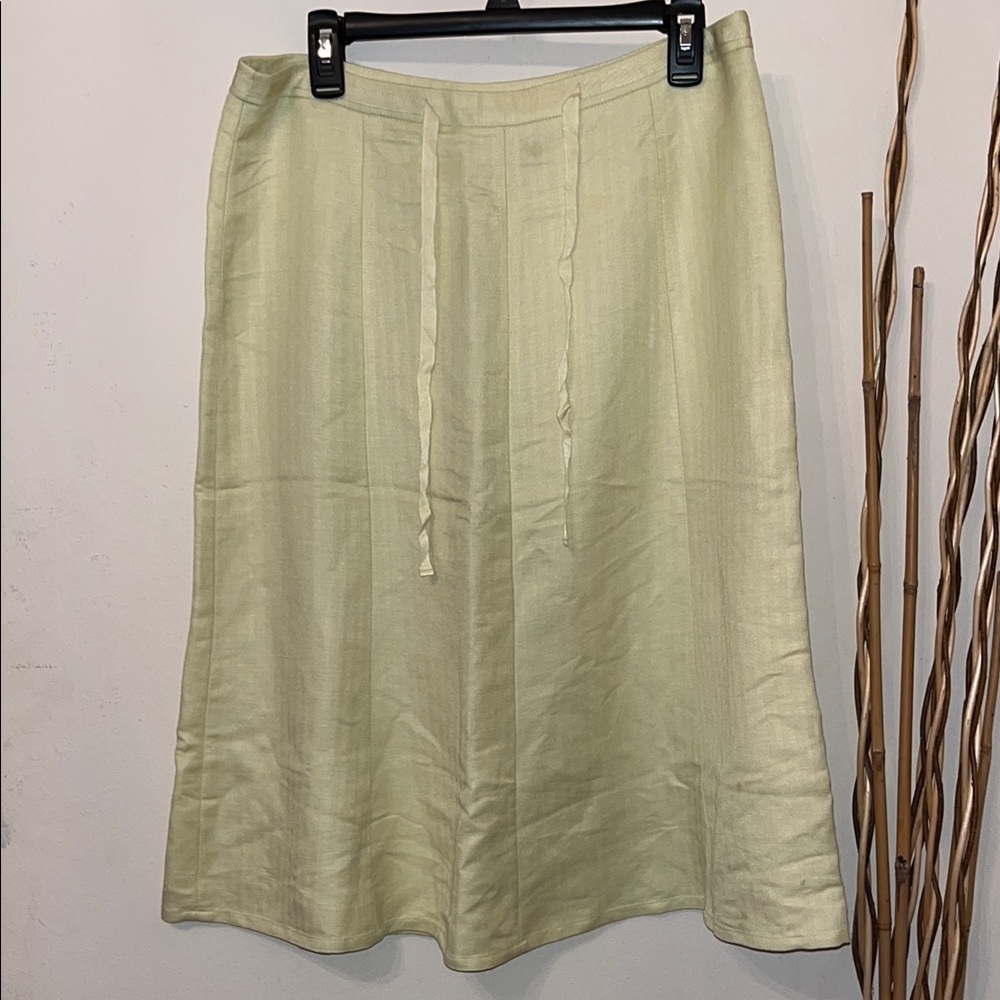 Yellow Emma James by Liz Claiborne A Line Skirt Size 12. 45% linen 55% rayon.